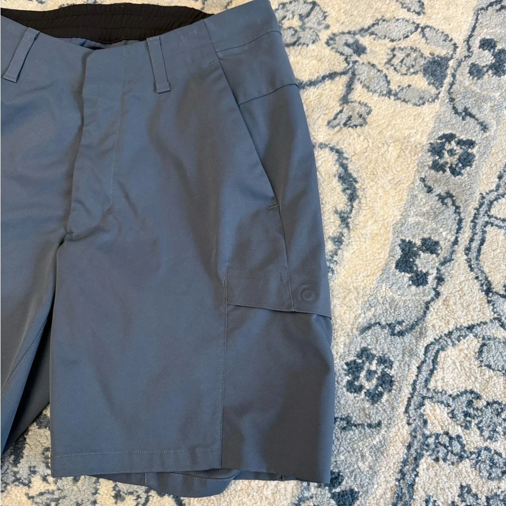 LULULEMON Men’s Utility Cargo Short Iron Blue Pockets Shorts Size 30